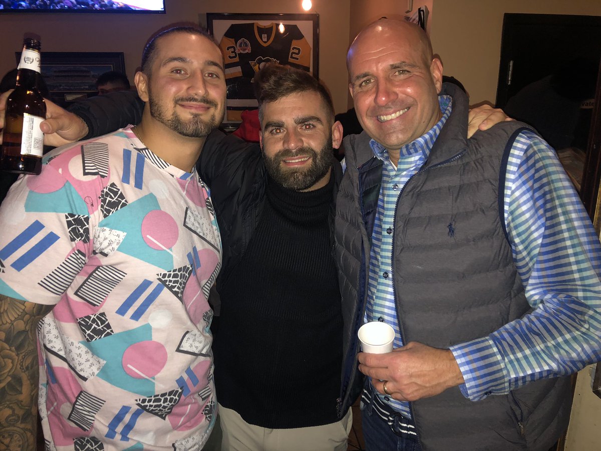 coachbobj's tweet photo. Always nice to catch up with a couple of Spartan legends.
@ajmarks29 @realRomanMacek #nationalchamp #statechamp #futurewwechamp https://t.co/QKMnGLCSFN
