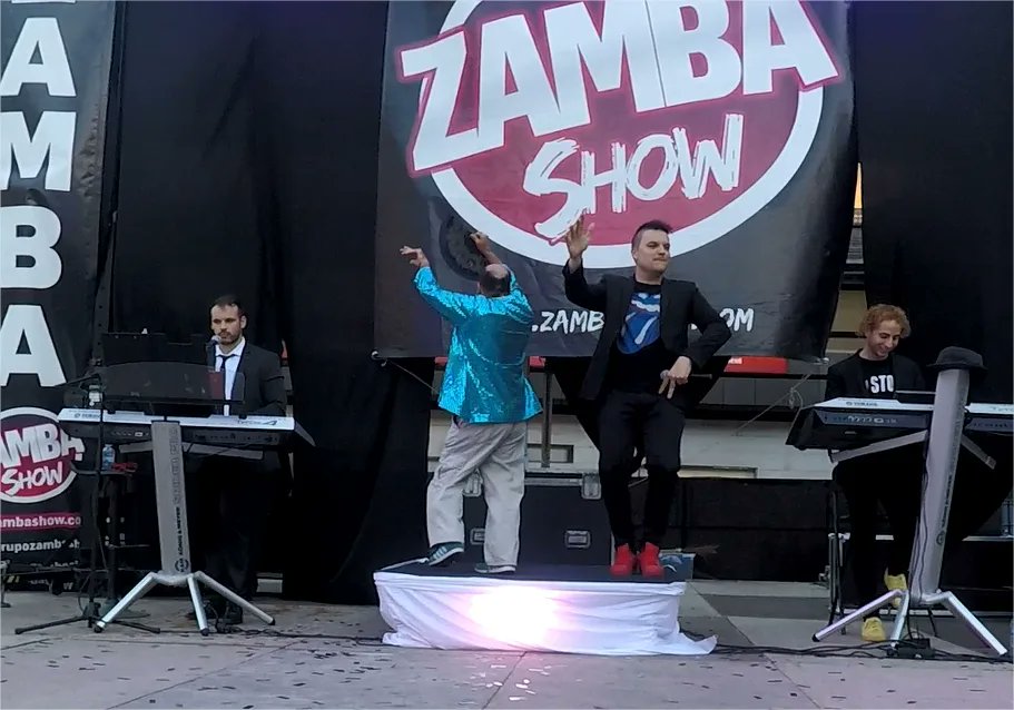 ZambaShow's tweet photo. Que la vida sigui sempre un ESPECTACLE. https://t.co/2XMmZANf7k