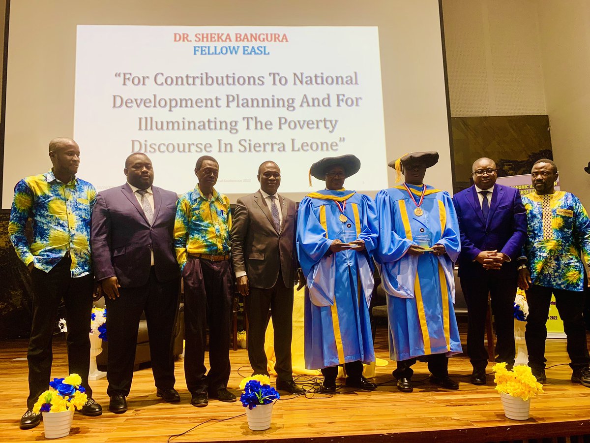 moped2025's tweet photo. Dr.KaiKai @moped2022, today @fcc auditorium, addressed the 2nd Annual Conference @EconAssocSL on the theme:Economic Uncertainties- COVID-19 and Geopolitical Tensions: The Way Forward for 🇸🇱and Africa.Encouraged the EASL to focus on research that help 🇸🇱 address Dev challenges. https://t.co/qzlmGKtsG9