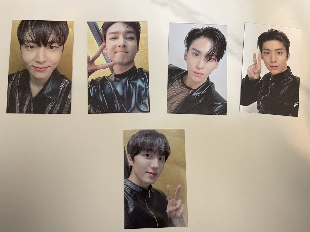 sssssshoppping's tweet photo. SF9 딜라이트 콘서트 5기 스��이스 포카,키오스크 포카,트레카 양도합니다! 디엠주세용

영빈인성재윤다원로운주호태양휘영찬희에스에프나인 https://t.co/2rWfZtJQEP