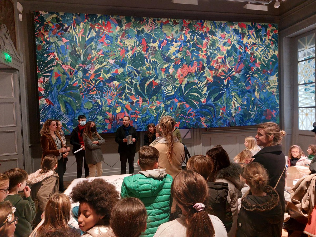 📸 Retour sur l'inauguration hier de la fresque collective "Kid's Guernica" au MO.CO. 
En septembre 2022, 300 enfants venus d’écoles et d’associations de Montpellier ont participé aux ateliers artistiques avec l’artiste Aurélie Piau. 
A découvrir jusqu'au 5/02