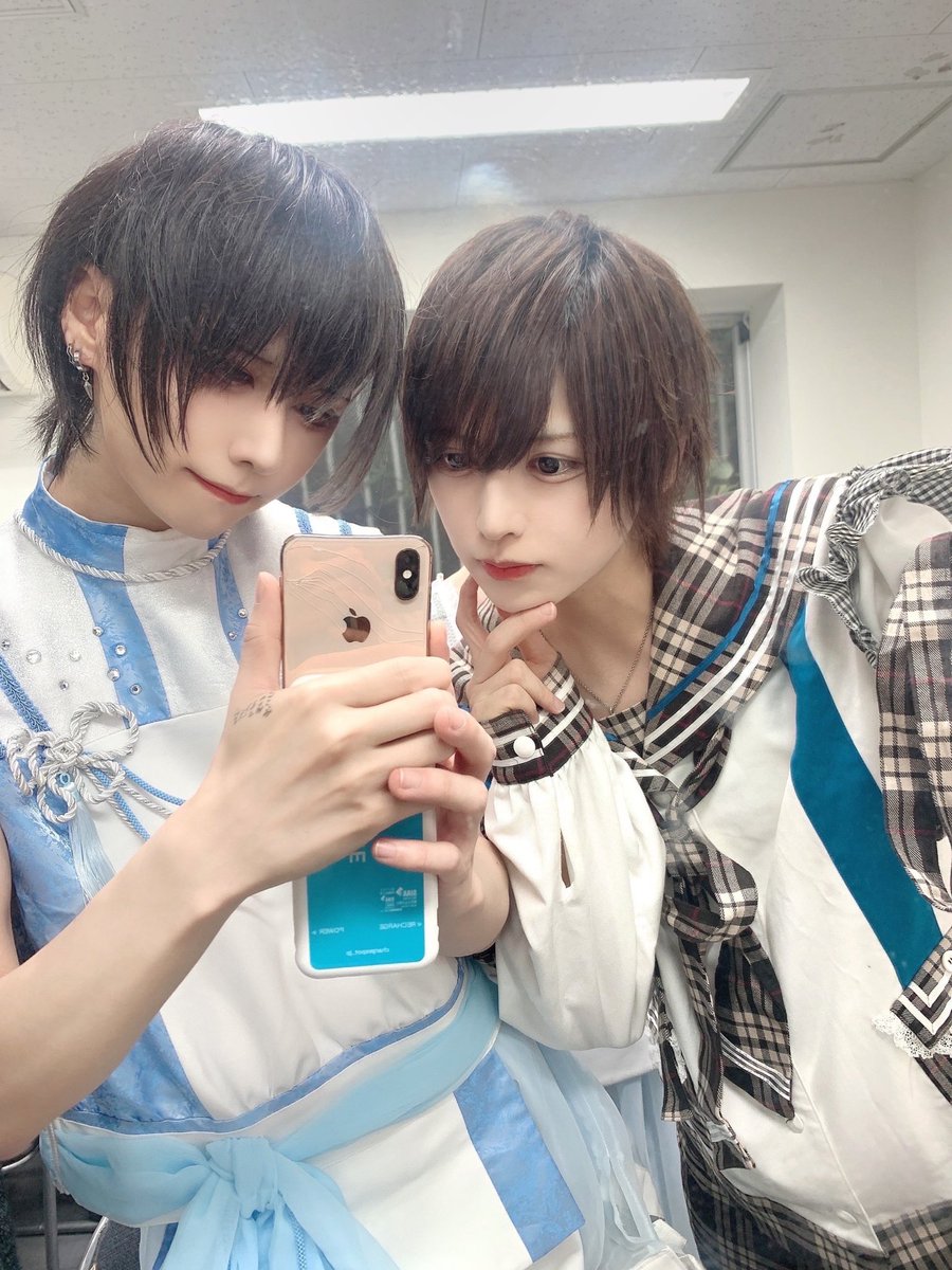 eyescream_yoru's tweet photo. かなたおめでとう！！！！！ https://t.co/v6b30DC9dQ