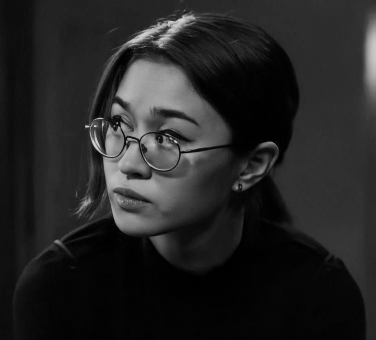 - avatrice smau -

⤷ ava, captain of the varsity girls basketball team, becomes enticed by the quiet girl in the grade above her after an incident the previous school year plays over and over in her mind