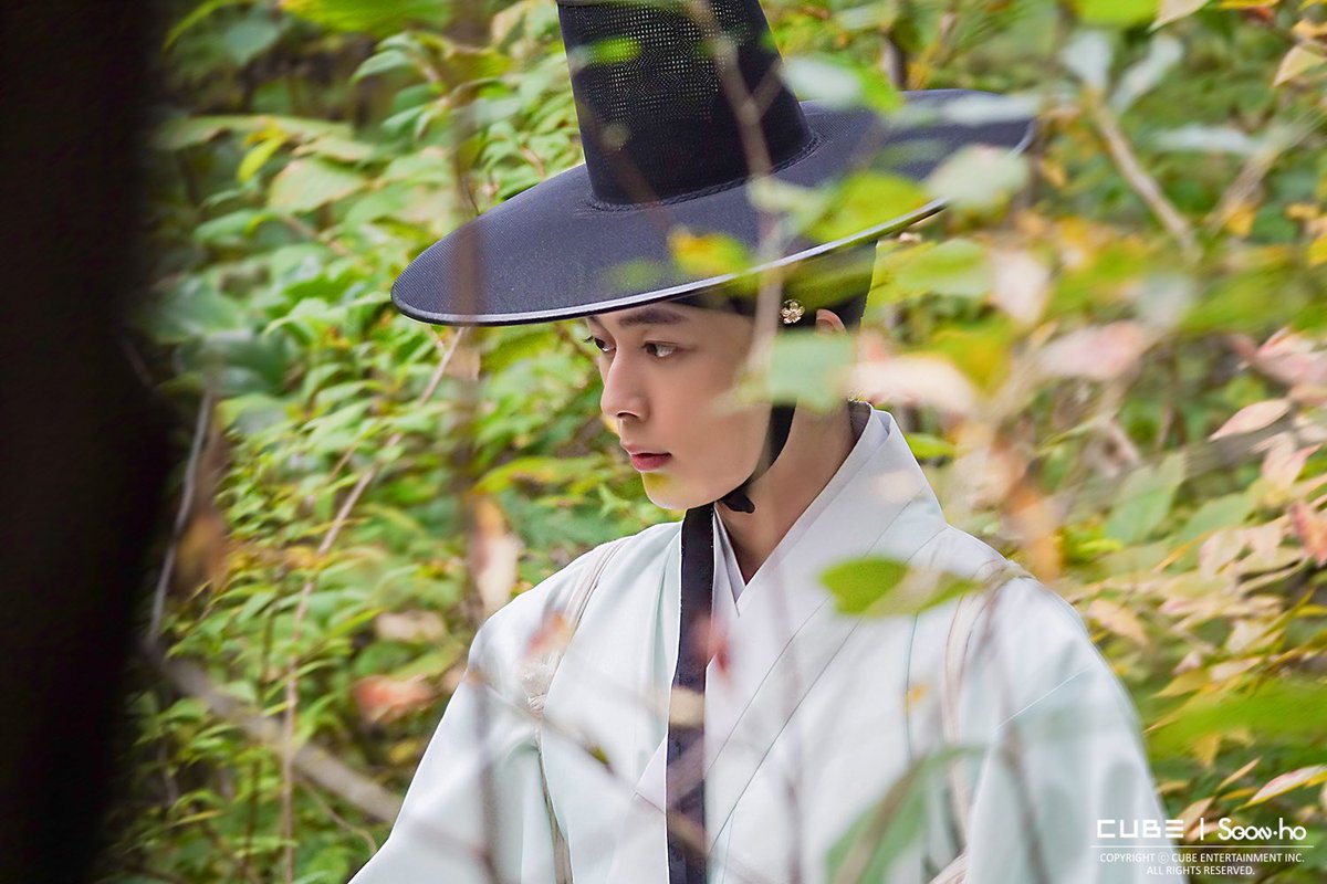 betweenyoo's tweet photo. ไหนๆ ก็เล่นพีเรียดทั้งคู่แล้วก็มาเจอกันซักเรื่องหน่อยจ้าาา คนทางนี้คิดถึงงง https://t.co/nQPbcVLY02