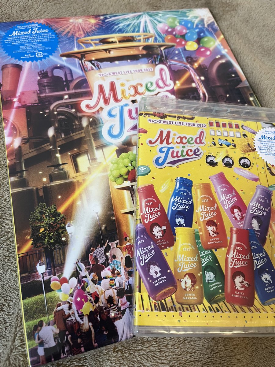 west5273's tweet photo. ✌️

#ジャニーズwest
#MixedJuice 
#LIVE_TOUR_MixedJuice https://t.co/u2RuZCszrg