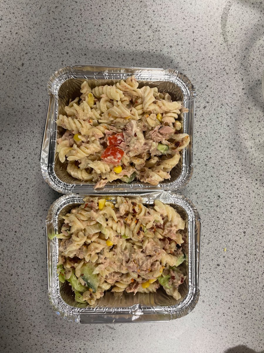 ActToan's tweet photo. The amazing year seven pupils prepared pasta salad which was very tasty !! https://t.co/DvQDCmIEUh