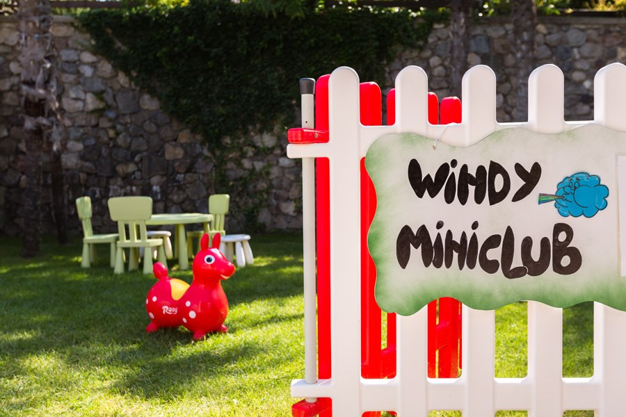 Toc Toc c'è qualcuno? Sì, famiglie e bambini in un'accogliente oasi di pace tra lago e monti. 
😍L'Astoria Park Hotel è sulle sponde del Lago di Garda, guarda che bello!
👇
bimboinviaggio.com/accomodation/a…

#family #familyfun #familytime #familytravel #familyhotel