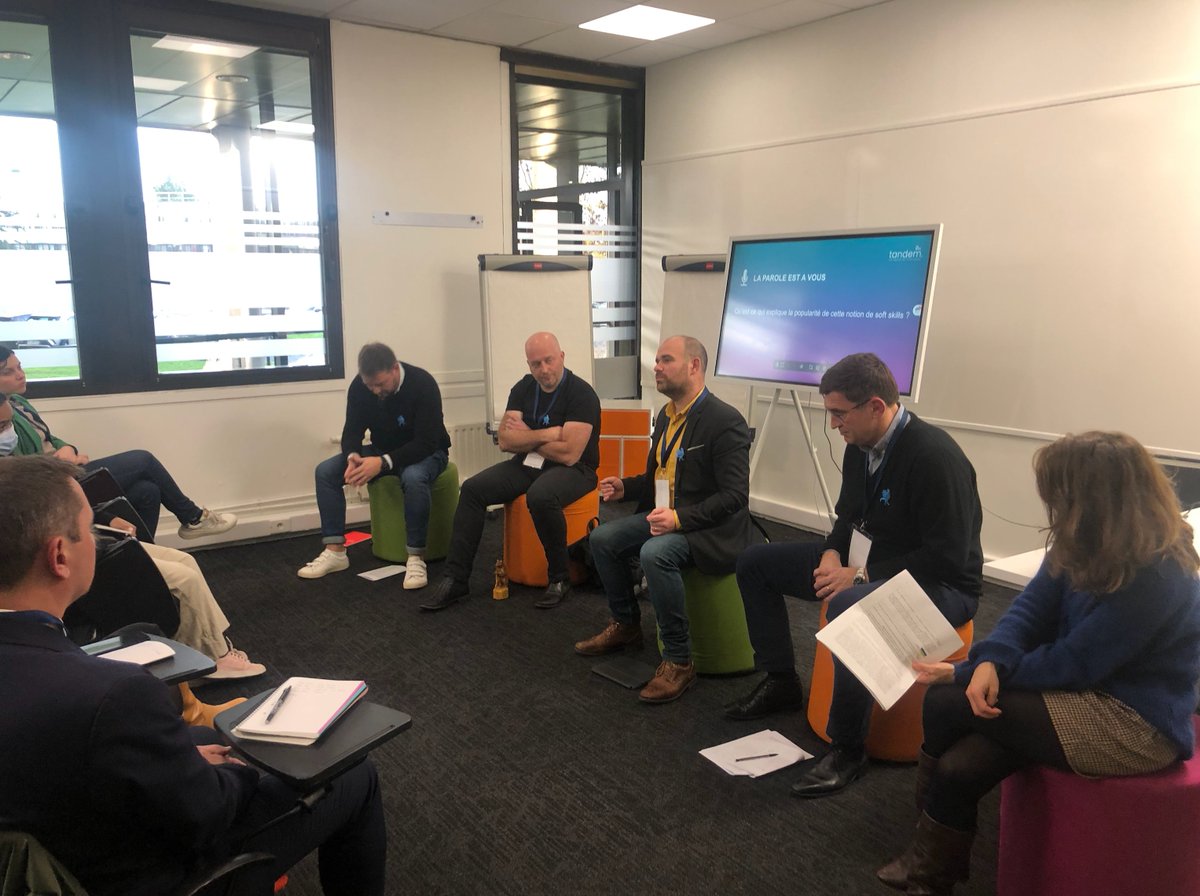 Ecol_Entreprise's tweet photo. 📌 [PEPITES DE L’ALTERNANCE] Atelier : «  Et si le développement des softskills étaient LA clef  
de l’engagement et de la mobilisation des équipes ? @douglas_bert #whipup, Clotaire Detourne @CHATEAU_BLANC, Ghislain Cornillon @univ_lille, @mickael_martel @FormasupNPC https://t.co/pKi1m1VrGF