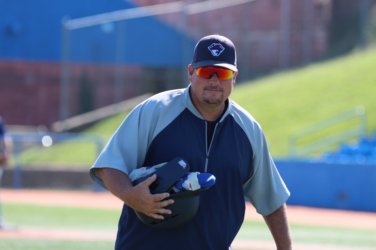 That look you give the dessert table when you walk in 👀

Happy Thanksgiving to all of our friends from BBC Baseball! 🦃