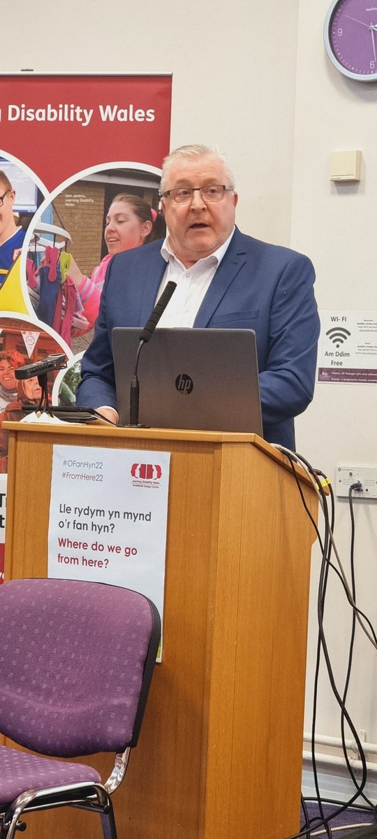 GigBuddiesCymru's tweet photo. Next, we are hearing about a project run in association or collaboration with @BangorUni. Person-centred planning and techniques in terms of an individual's emotions, mindfulness and wellbeing. @LdWales #FromHere22 #OFanHyn22 https://t.co/xw71XTie0M