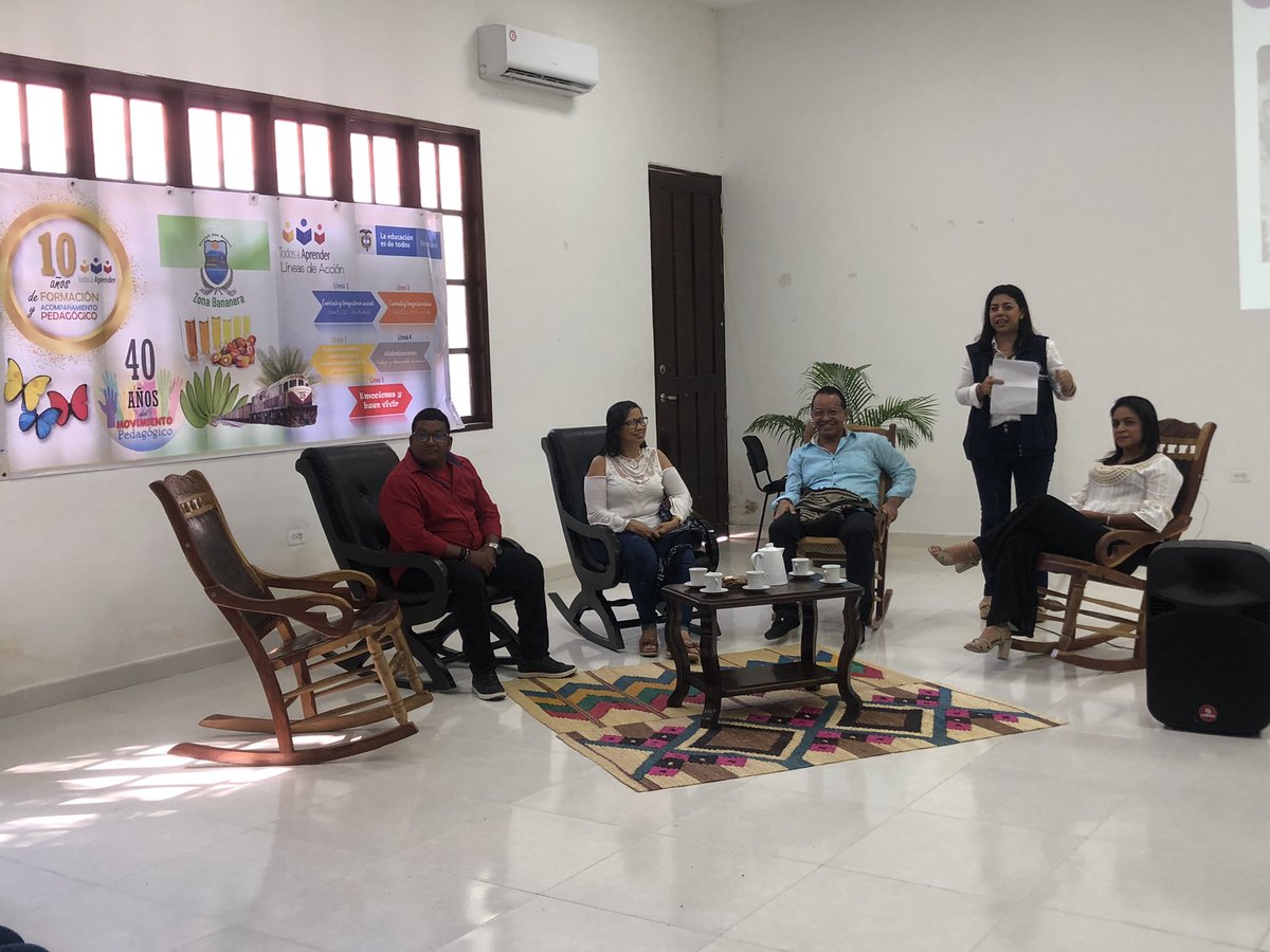 ocados's tweet photo. Conversatorio #40añosdelmovimientopedagógico y 10 años @PTA_Colombia @inedaefzb https://t.co/XKYqijRIeK