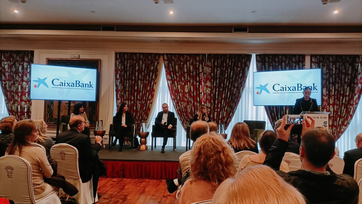 AlclesL's tweet photo. 🗞️Hoy acompañamos a @caixabank y @diariodeleon  en la Mesa Redonda #LaLaborSocialEnLeón, abordando por CAIXABANK, Cáritas Diocesana de León, Cruz Roja en León y Asociación Salud Mental León el reto de la labor social actual.
#leonesp
#donameduladonavida
#graciasatiyovivo https://t.co/uDP8GtoHA1