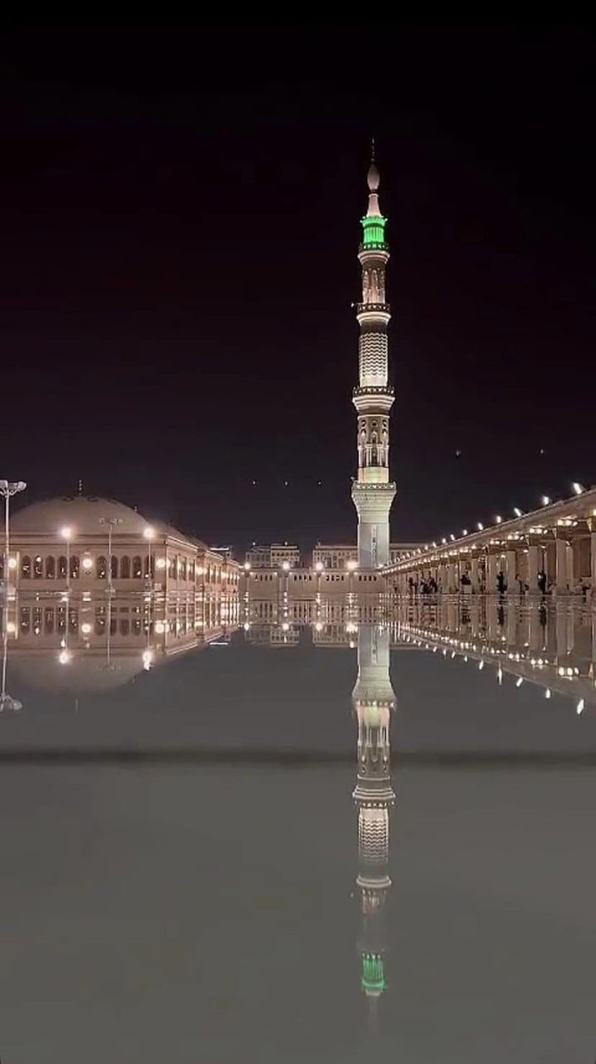 bbchausa's tweet photo. Bayan mako daya da yin sallar rokon ruwa a ranar Alhamis din da ta wuce a Masallatan Saudiyya, an wayi garin Alhamis din satin nan ana sheƙa ruwa a wasu sassan ƙasar ciki har da Makkah da Madina.

📸  Haramain Sharifain https://t.co/e1uNTJxV4t
