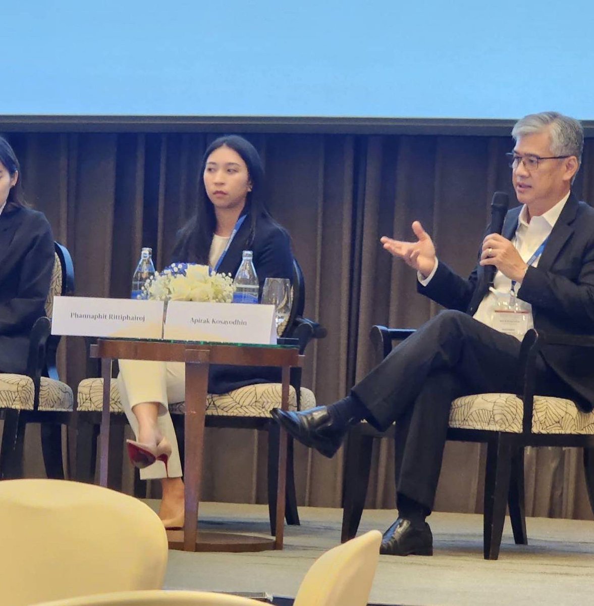 Apirak_BKK's tweet photo. ร่วมเสวนาหัวข้อ ”The Protein Challenge in ASEAN : The Way Forward” งาน Asia Assent Management : The 13th Annual Thailand Roundtable “Pensions and Investments : The New Dynamics” at The Athenee Hotel Bangkok #vfarm #plantbased #vfoods #NRF #NRPT https://t.co/jhA5aEZZZO