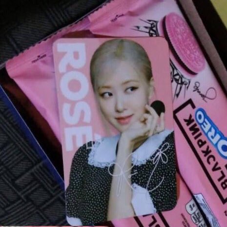BLINK_Lalisa_27's tweet photo. BLACKPINK × OREO出てるの…？！
トレカ可愛すぎる🥲🥲💖 https://t.co/XZo3UAwfh1