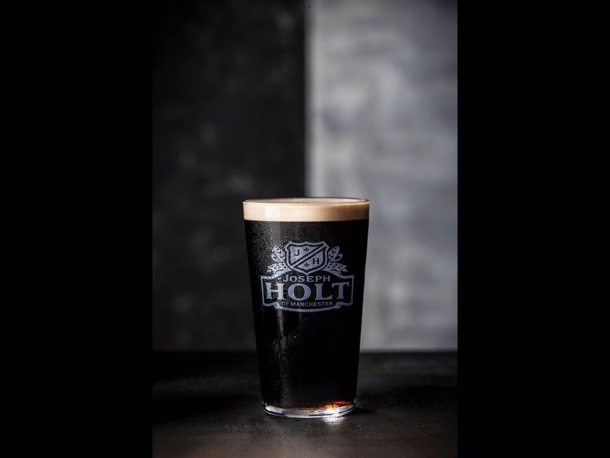 OldMonkeyMCR's tweet image. ***PIE WEATHER*** We’ve got the candles out already!
Freshly baked pie, mash or chips and peas with a pint of any of our cask ale, £9.95 #pieweather #cosypubs