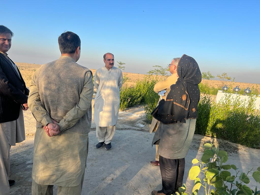 FEWDKPGovt's tweet photo. Miss Silvia, consultant of KFW Project visited Garhi Chandan plantation and Army Range Afforestation sites of Peshawar Forest Division on Nov 24th. Efforts of the Forest Deptt in raising and maintaining such huge plantations were highly appreciated by all. 
#KPForest
#10BTTP https://t.co/9smfdTPwZB