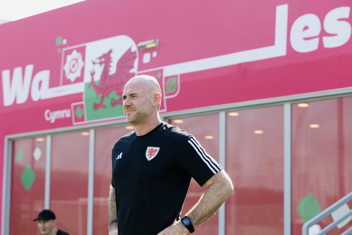wales_watch's tweet photo. ONE more sleep Red Wall! 🏴󠁧󠁢󠁷󠁬󠁳󠁿🆚🇮🇷 https://t.co/ZaRsqmi6i8