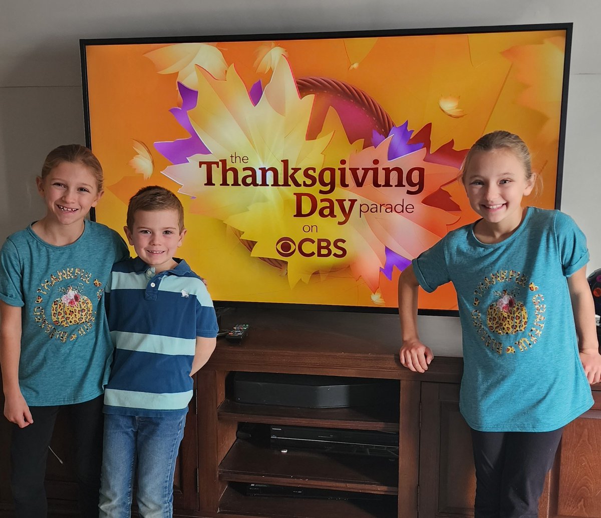HAPPY THANKSGIVING!  Love this tradition. My kids would love to be on TV. Thanks CBS! #TdayCBS