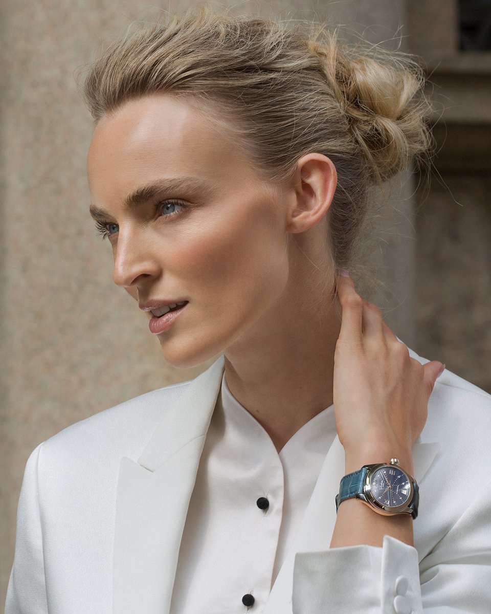 G_O_Manufactory's tweet photo. A strong personality. And her timing? Absolutely perfect. The Lady Serenade combines a graceful design with the uncompromising precision of our handcrafted manufacture calibre.
https://t.co/hY2rUIl1qz
#GlashütteOriginal #GlashuetteOriginal #PTBTO #ladywatch #womanwatch https://t.co/dRfSupGpKg