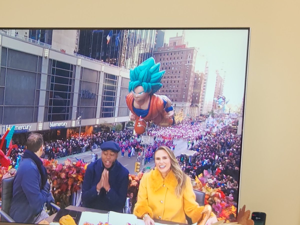 gn0med's tweet photo. Bluey is coming to destroy goku https://t.co/60sKtAuBjN