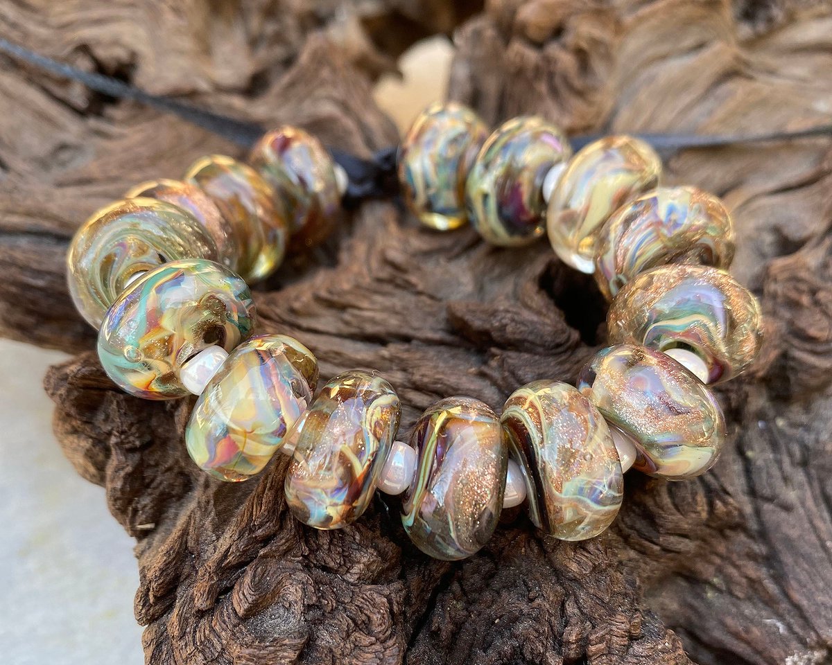 swcreations's tweet photo. ⭐⭐⭐⭐⭐ Color Pop Glitter Multicolor Lampwork Beads Set SRA for $18.00 #SWCreations #fashion https://t.co/owUB9eYooJ