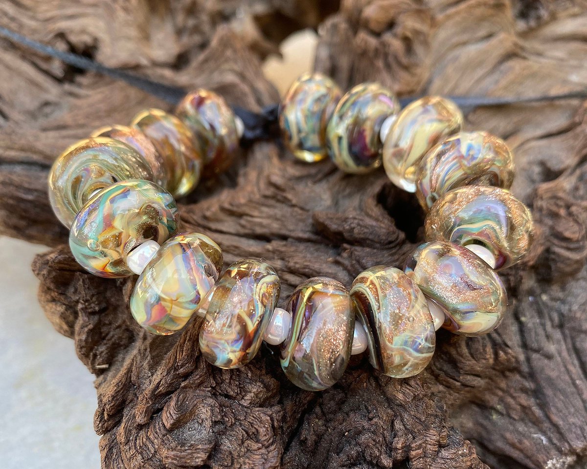 swcreations's tweet photo. ⭐⭐⭐⭐⭐ Color Pop Glitter Multicolor Lampwork Beads Set SRA for $18.00 #SWCreations #fashion https://t.co/owUB9eYooJ