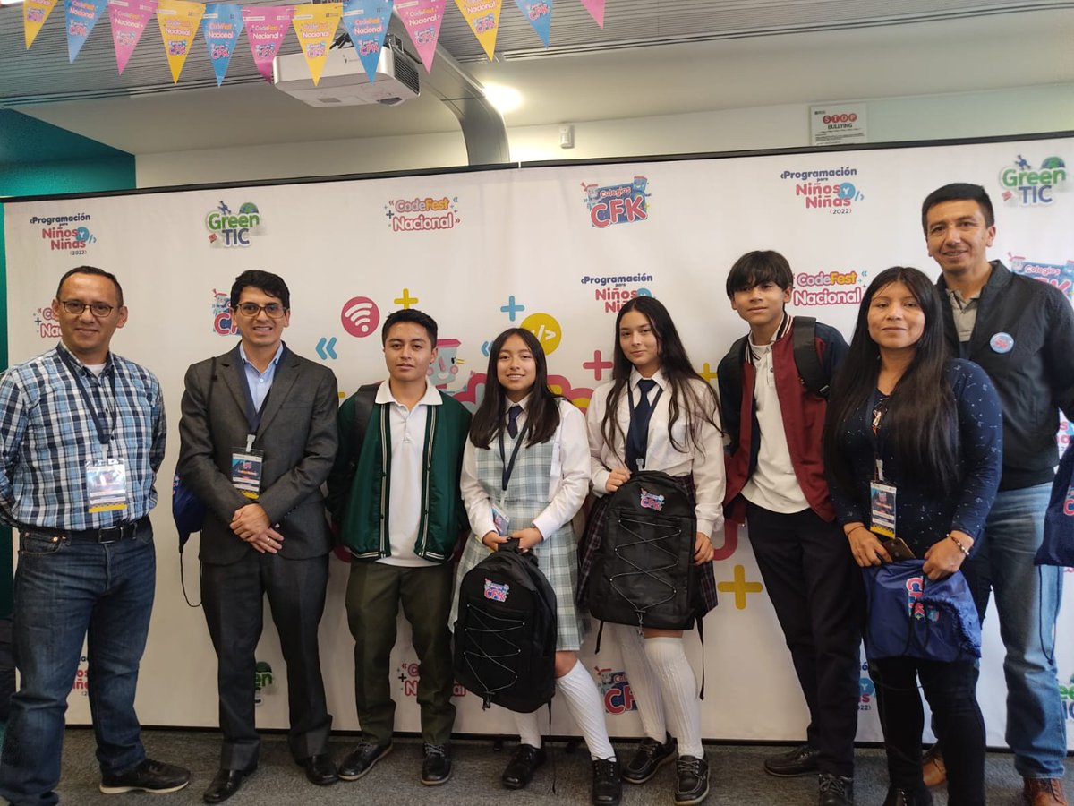 TalentoDigCol's tweet photo. ¡El #CodeFestCFK2022 🏆 oficialmente ha finalizado!
Dos niños y dos niñas de diferentes Instituciones Educativas de #Pasto que clasificaron a esta competencia pusieron a prueba sus conocimientos en pensamiento computacional 🧠 realizando un reto individual y uno grupal. https://t.co/MYROUVTNCX