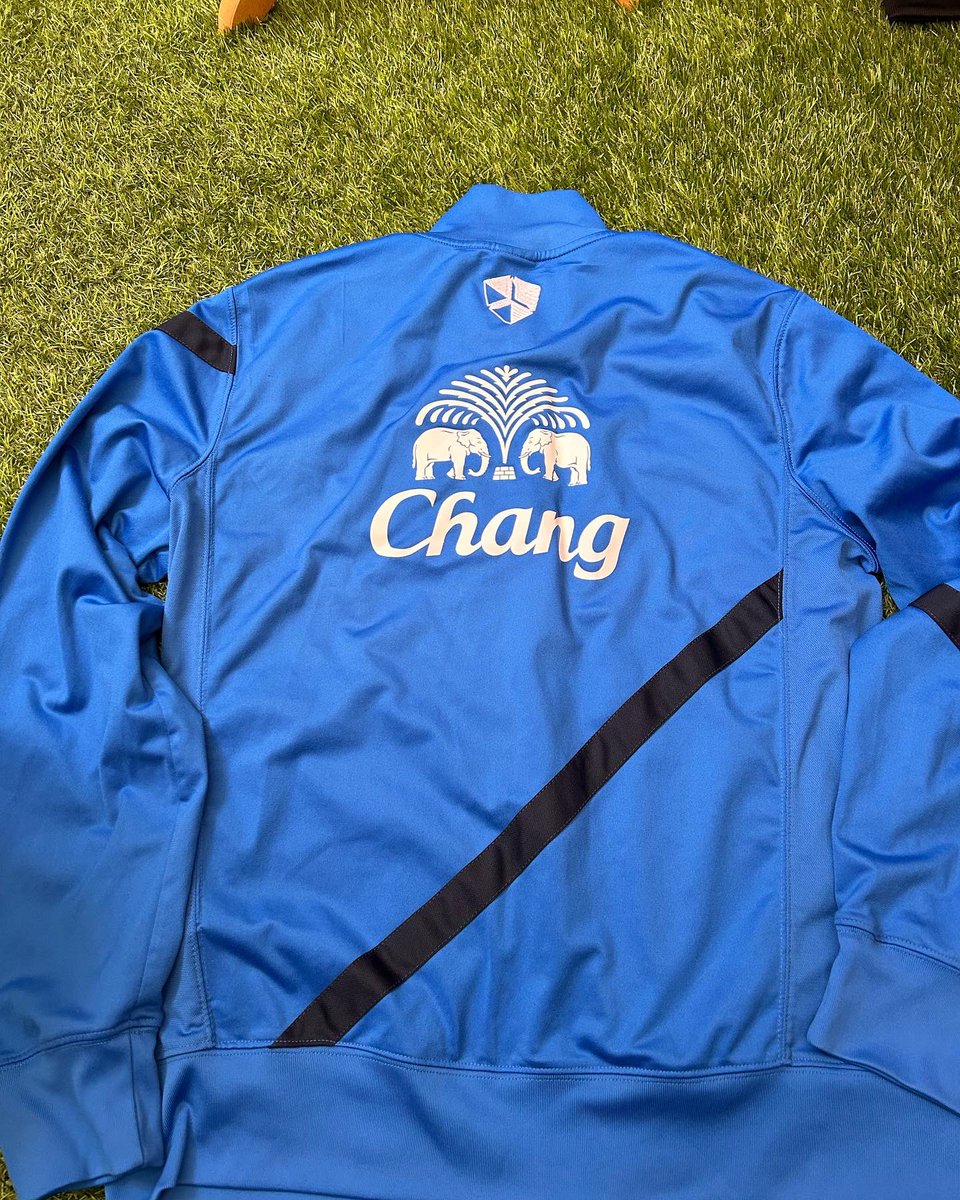 BinsNi's tweet photo. Everton FC Nike tracksuit jacket size Medium

Size Medium 

£20

Free UK delivery 📦 https://t.co/7vgcVDY8wf