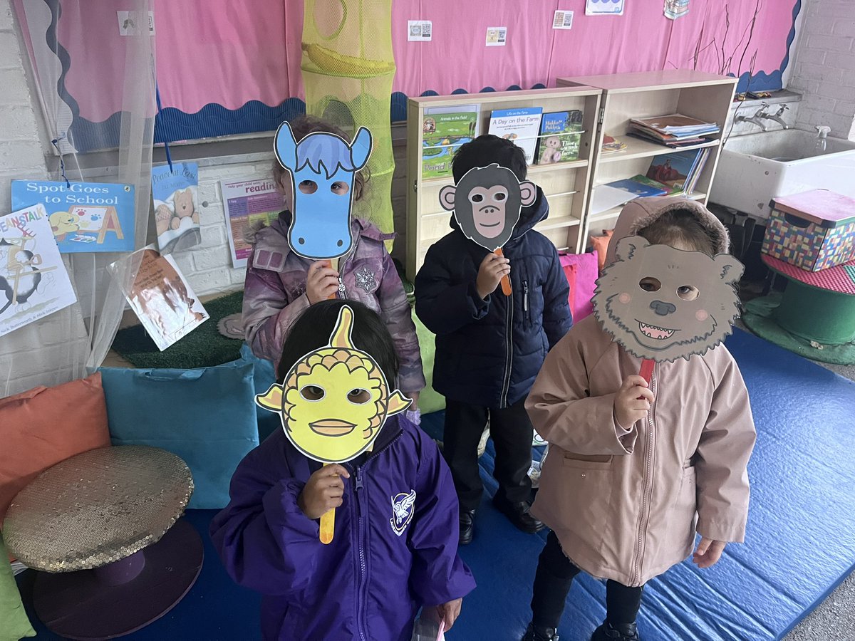 Brown Bear Brown Bear, What do you see? 🐻🐴🙉🐠 <a href="/HeadLHS/">Head@LauranceHaines</a> <a href="/LHS_Watford/">Laurance Haines School</a> @MissBanksLHS