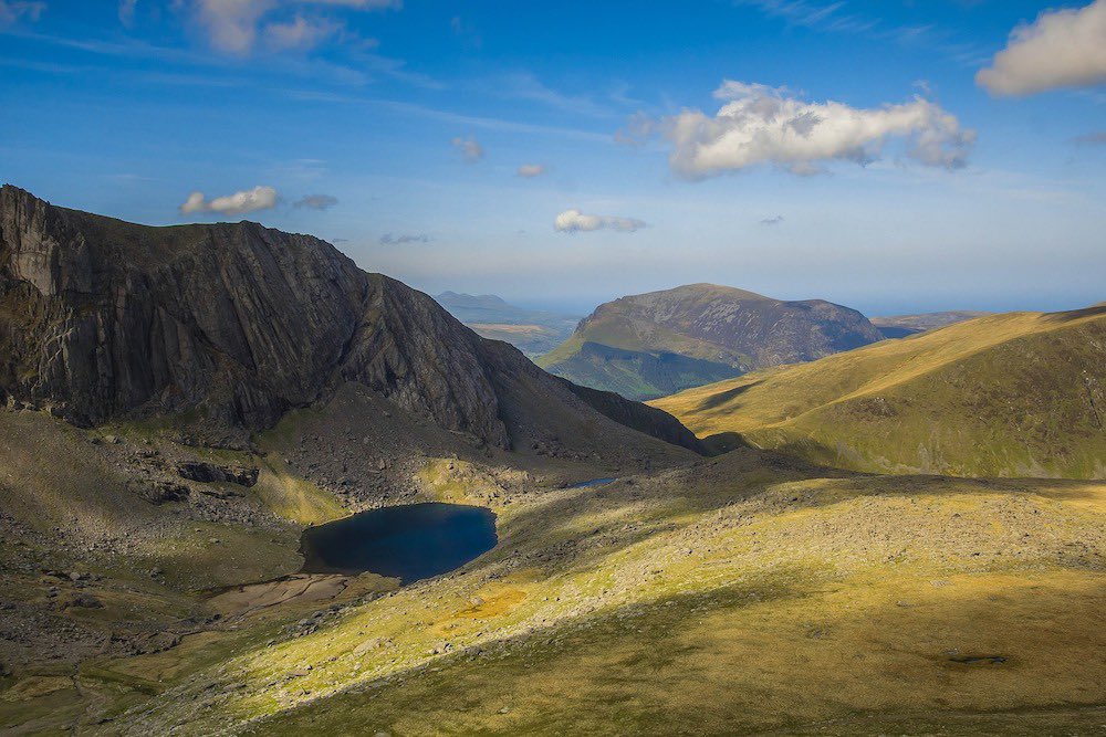 LifeIASC's tweet image. Do something that terrifies you!! 

Andy enters @DragonsBackRace 

"For me, one of the big benefits of ultrarunning is that we purposely get outside of our comfort zones, and this is where we grow as ultramarathon runners and as people."

Read it here: lifeisasinecurve.com/2022/11/24/do-…