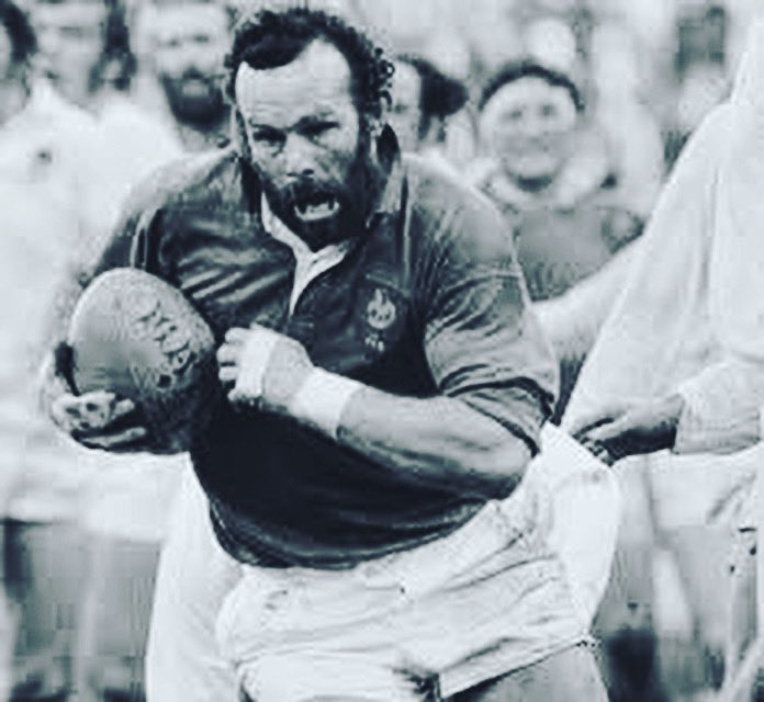 Paul BIÉMOURET s’en est allé hier. Il fut un joueur emblématique du XV de France, aux côtés de Jo Maso, Walter et Claude Spanghero notamment. Surnommé Bras de fer, il a marqué de son passage l’équipe de France et le SU Agen.
Toutes mes condoléances à sa famille et à ses proches.