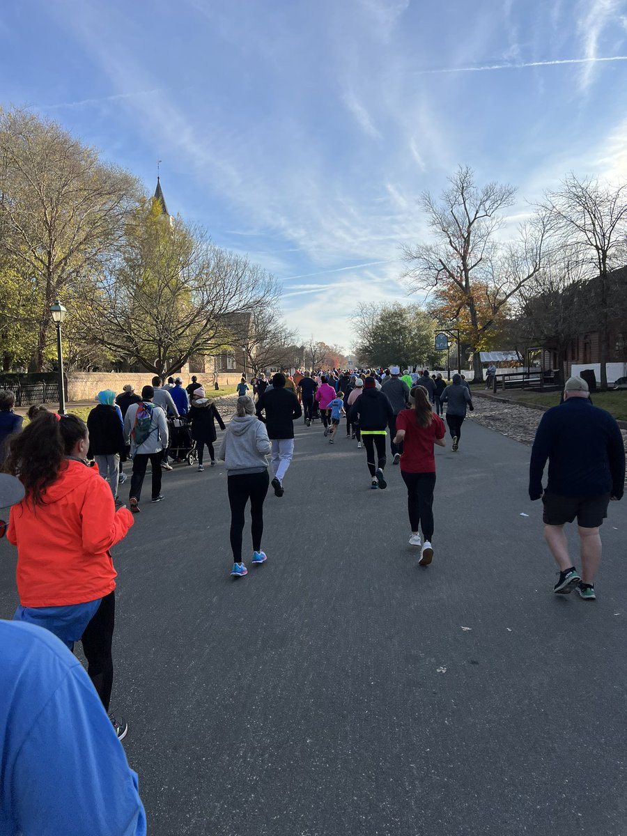 MrsSwarringim's tweet photo. Blue Talon Turkey Trot! 🦃🏃🏻‍♀️ https://t.co/zuZQOoYv04