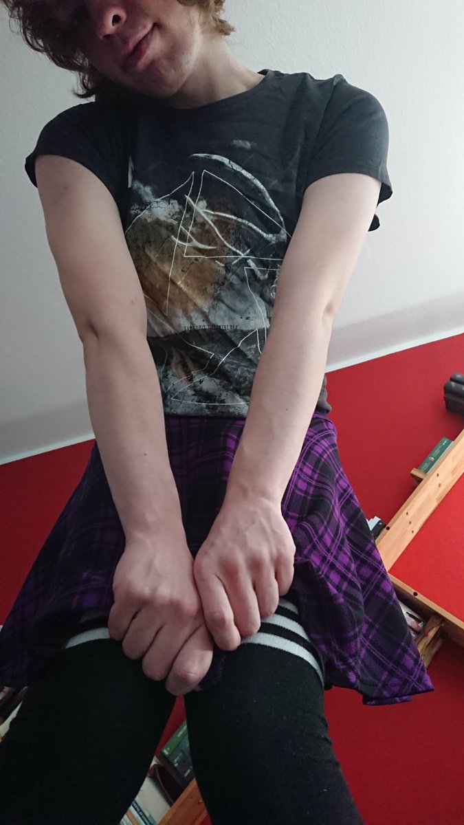 NeatherFem tweet media