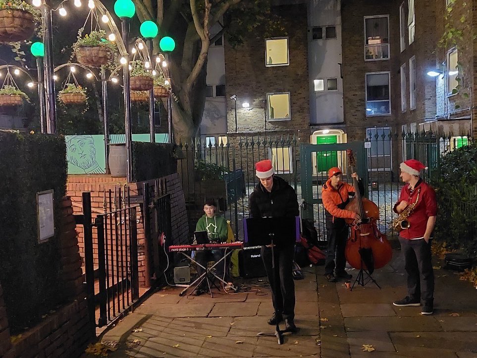 LycaeumMusic's tweet photo. 3….2….1 – the Christmas Lights are on!🎄
Lycaeum Music was happy to be the musical part of a warm seasonal event amidst the cold autumn - Lightning the street lights!#lycaeummusic #christmasmusic https://t.co/II7gQMgOmH