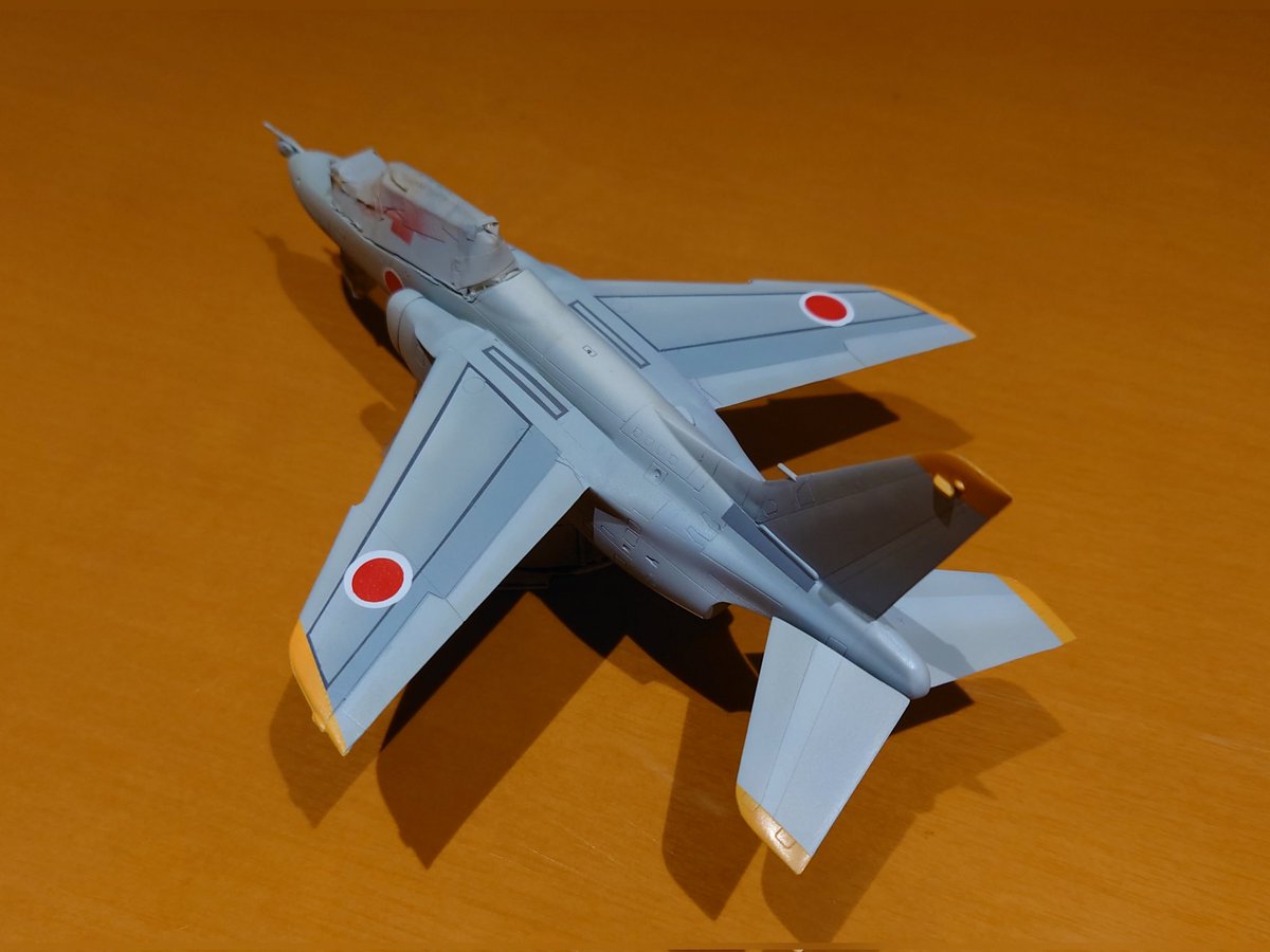 Imissmelody1's tweet photo. T-4 ハセガワ1/72。機体上面のウォークウェイ?も塗装で再現。遠くからならなんとか見れるか🤨。
#プラモデル
#T4
#JSADF https://t.co/okV21MJFm4