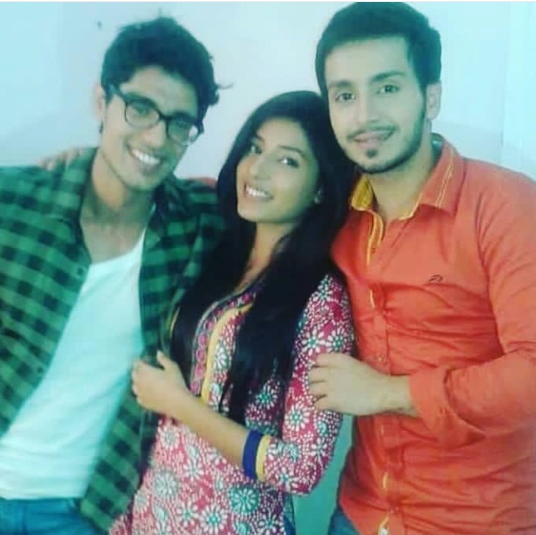 itsmeshwetaa_22's tweet photo. Beta #SaRth tumlogo k chhakar mai nahi hua tha😒😂
Yh dukh jindagi bhar rahega😂
Okaiee Sanyukta loves sadu Randhir but
Harshi loves Anku🤧
But all above #ParAn is best😘😂
#Saddahaq #AnkitGupta #ParamSingh #HarshitaGaur #Parthkashyap #Randhirsinghshekhawat
#Sandhir #ParSh https://t.co/xBGjabTIBR