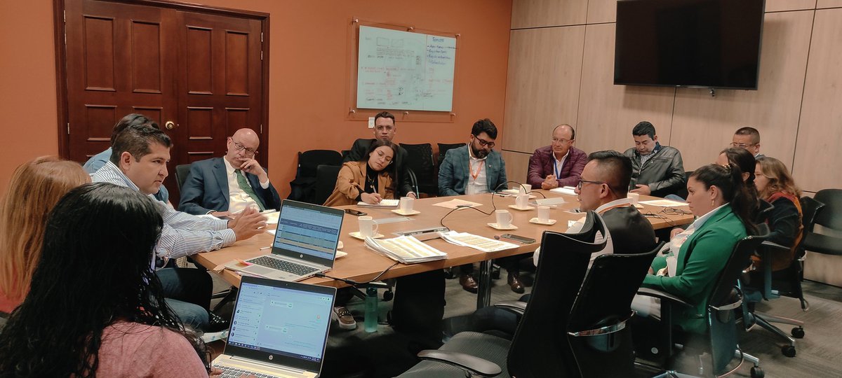 SecEnergia's tweet photo. #LoDecimosLoCumplimos 👷🏽‍♂️Avanzamos en el seguimiento técnico, financiero y jurídico del convenio que busca conectar a la población del municipio de Fúquene con el servicio de gas natural en el cumplimiento de las metas de nuestro plan de desarrollo Cundinamarca Región que Progresa https://t.co/AkP4XcdxZh