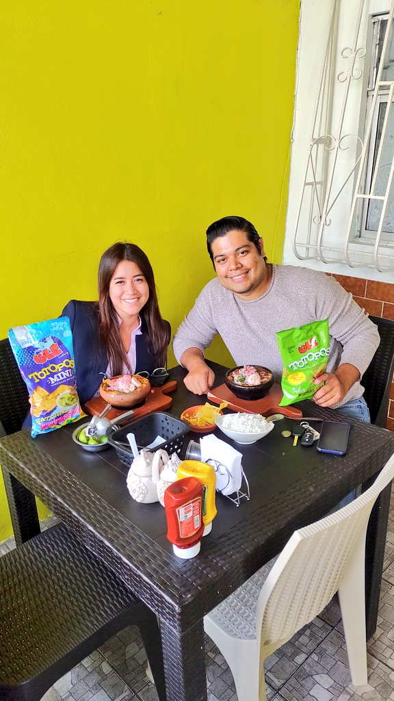 DondeQuichi's tweet photo. Desde hoy por la compra de una #Quichicazuela mixta completa, te damos un #Totopo de la marca @OleEcuador para que los disfrutes viendo el #Mundial2022

*Promo válida hasta agotar stock. 

#HuecasDeGuayaquil #DonQuichi https://t.co/pjVcuxE5RA