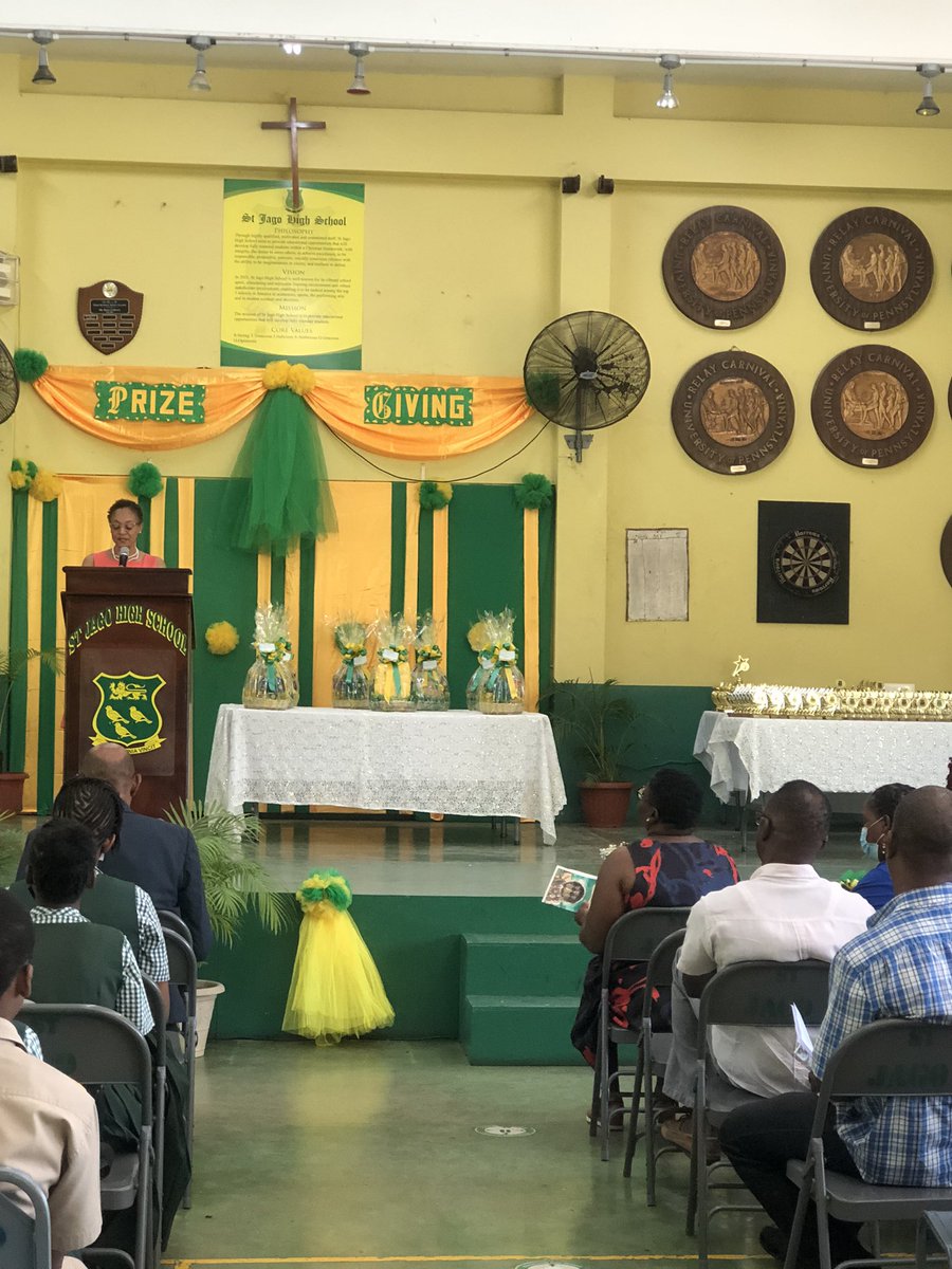 Prize Giving Ceremony 2022🏆live now! youtu.be/tZQJNXlJj4c