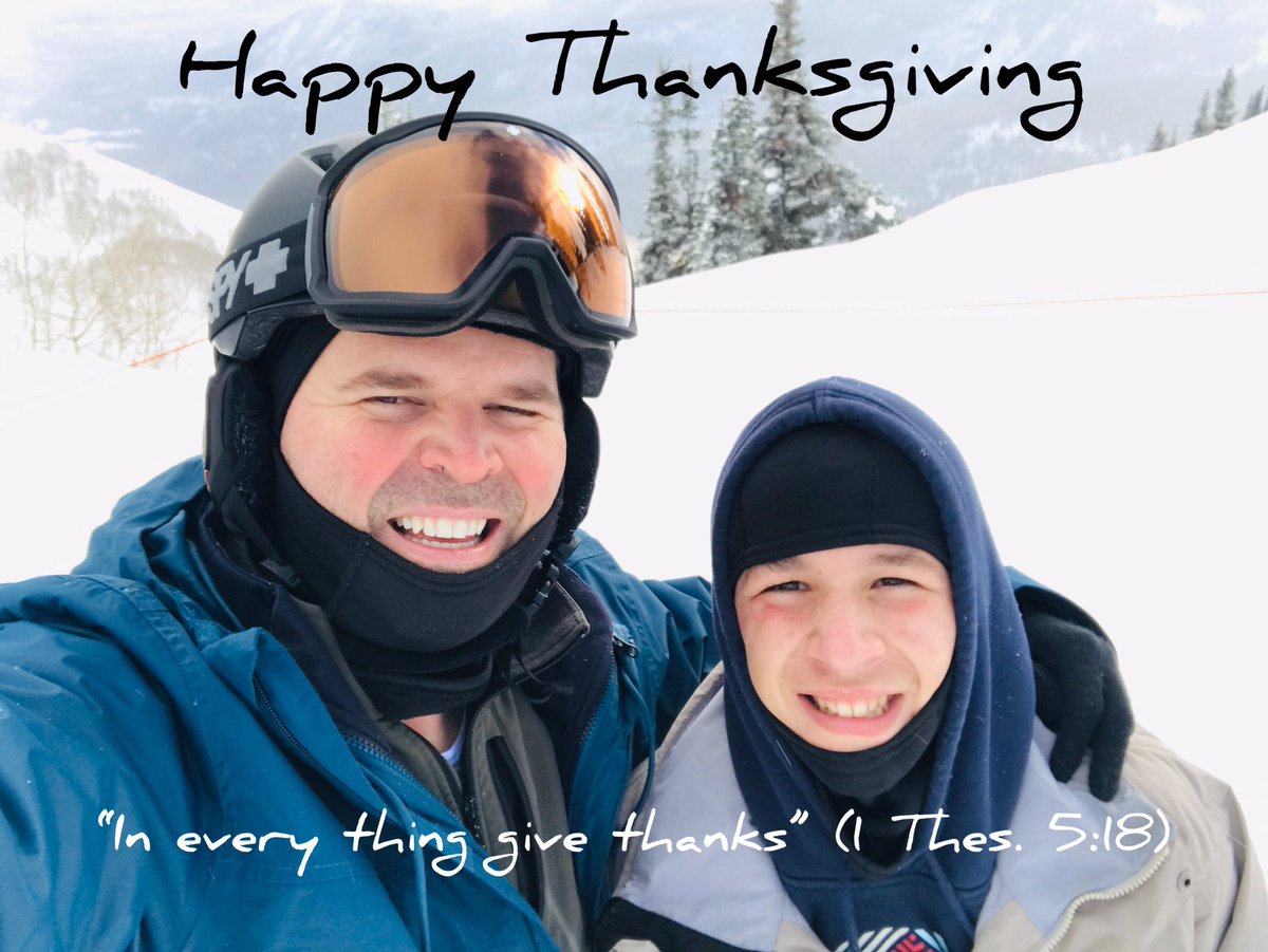 PHCmedUT's tweet photo. Happy thanksgiving! I’m thankful for so many people and things! May we take today to express thanks to those who mean the most! #family #thankful #happythanksgivng #gratitude #health #medicine https://t.co/V31hGlRDeM