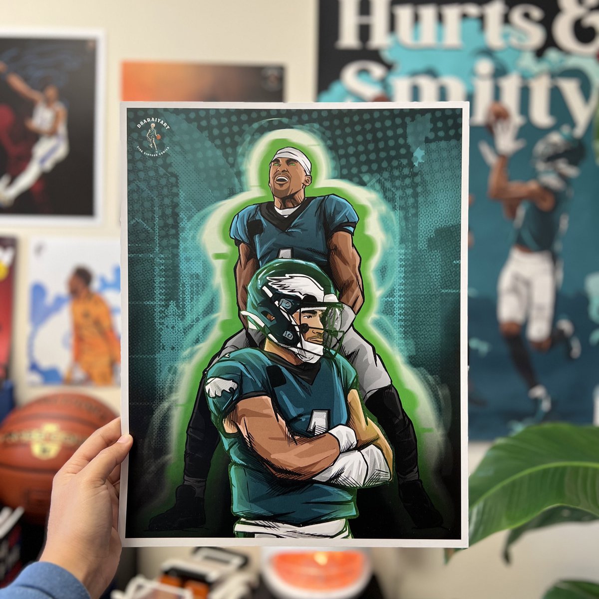 dhwanisaraiya_'s tweet image. Happy Thanksgiving! 🦃 

The holidays can be a tough time for some people so I’m giving away a bundle to spread some love! 

- Sixers Art Book
- 11x14 Hurts Print
- 11x14 Red October Print
- Signed Maxey basketball 

Rules: 
-Like/RT
-Reply w/ your fav sports moment from ‘22