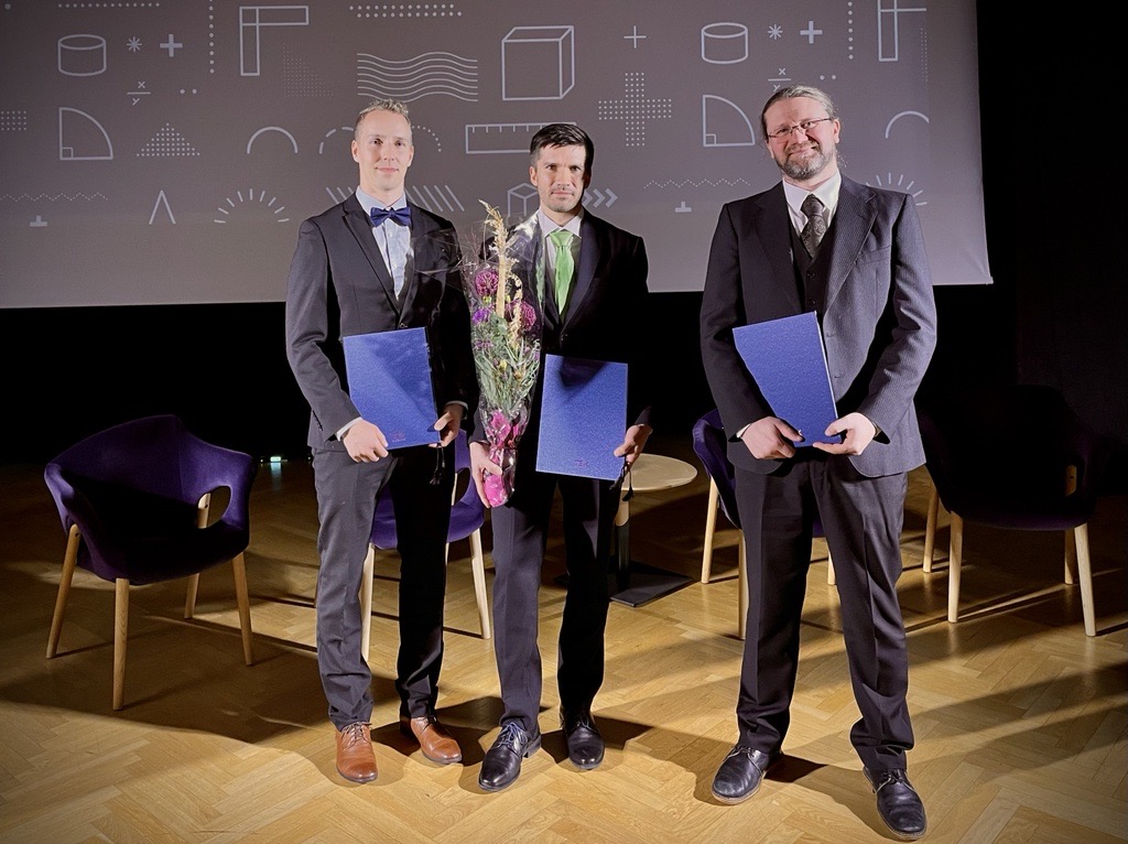 .<a href="/AbacusCDX/">Abacus Diagnostica - part of Uniogen</a> lahjoittaa SITP-palkintorahat 30 000 euroa <a href="/UniTurku/">Turun yliopisto - University of Turku</a> ja sen opiskelijajärjestöille. Sekä Abacuksen teknologialla että valtaosalla sen työntekijöistä on juuret Turun yliopistossa. Korona on koetellut opiskelijoita ja Abacus haluaa tukea järjestötoimintaa. #Turku