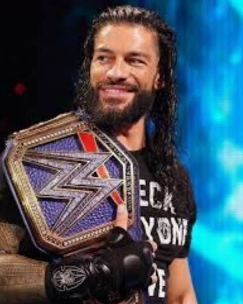 The island of Roman Reigns tweet media