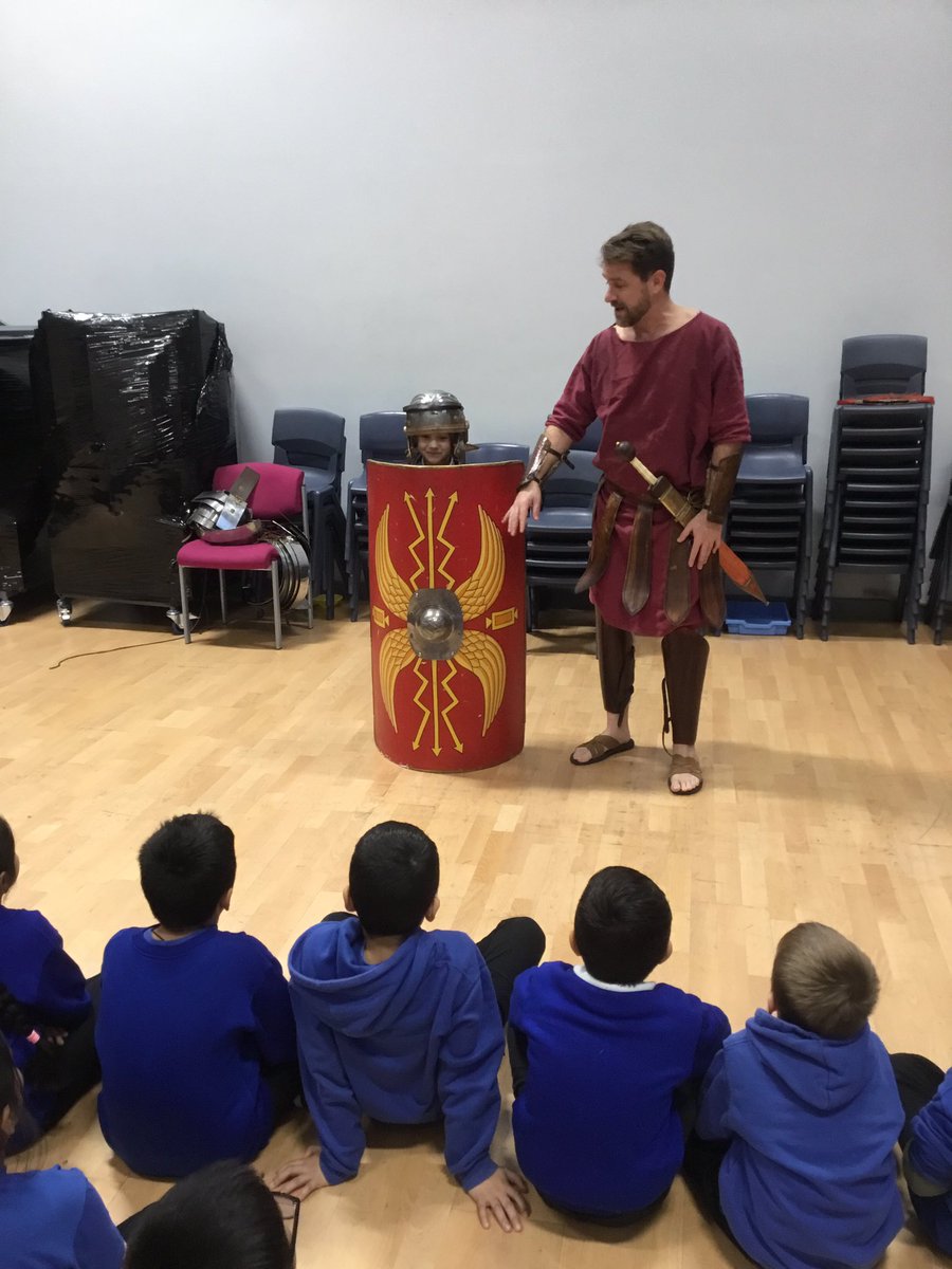 edgewickprimary's tweet photo. What a great afternoon year 3 had in their roman workshop! #History #historybuffs #historyisawesome #rottenromans #romanbritain https://t.co/YSfQzthllt