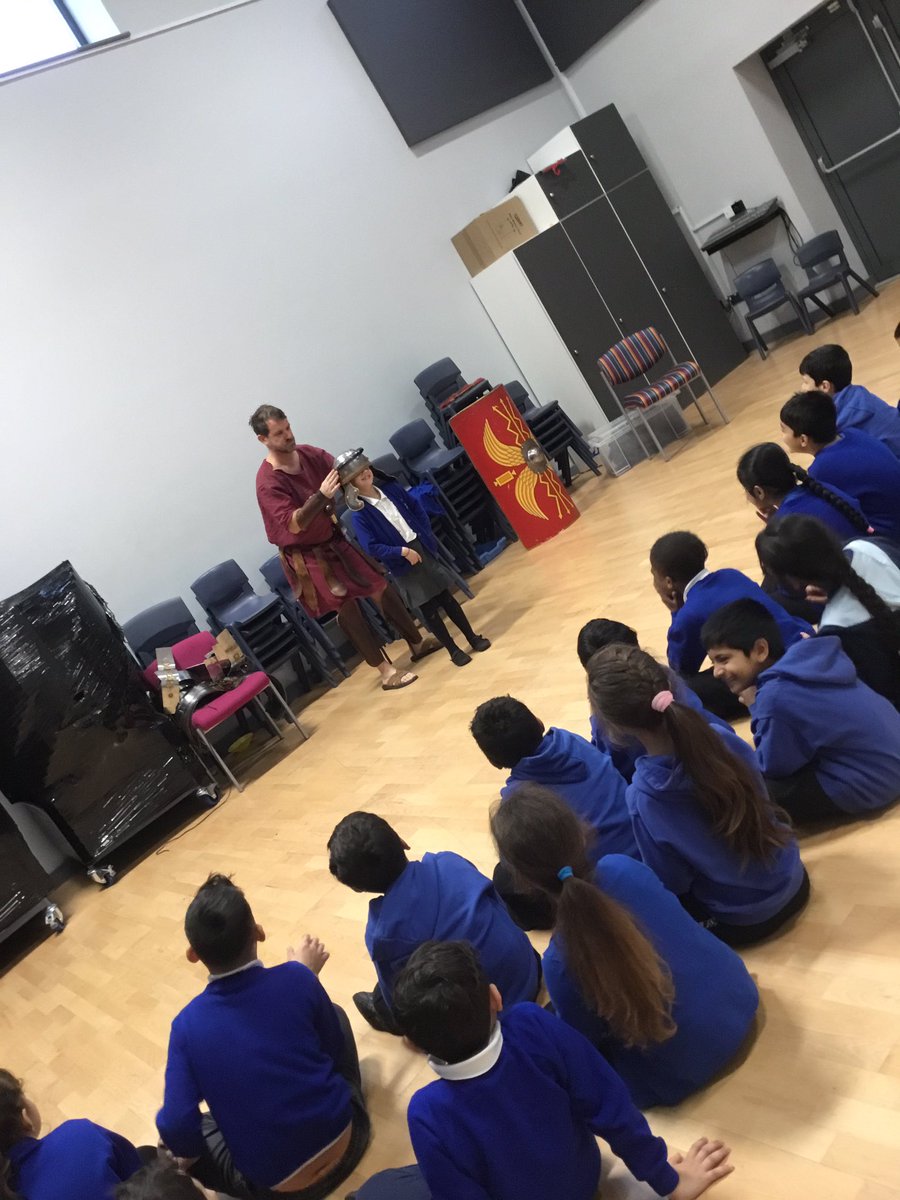 edgewickprimary's tweet photo. What a great afternoon year 3 had in their roman workshop! #History #historybuffs #historyisawesome #rottenromans #romanbritain https://t.co/YSfQzthllt