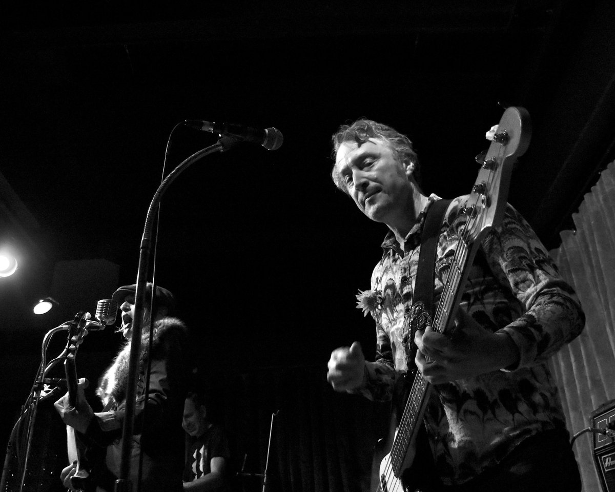 William Wayland (@wdwayland) on Twitter photo El Radio Fantastique at Peri's Tavern in Fairfax for Static & Blur; November 19, 2022 3/3
staticandblur.com/gallery/el-rad…
<a href="/staticandblur/">Static & Blur</a> <a href="/ERFantastique/">El Radio Fantastique</a> <a href="/peristavern/">Peristavern</a> #livemusic #musicphotography El Radio Fantastique at Peri's Tavern in Fairfax for Static & Blur; November 19, 2022 3/3
staticandblur.com/gallery/el-rad…
<a href="/staticandblur/">Static & Blur</a> <a href="/ERFantastique/">El Radio Fantastique</a> <a href="/peristavern/">Peristavern</a> #livemusic #musicphotography