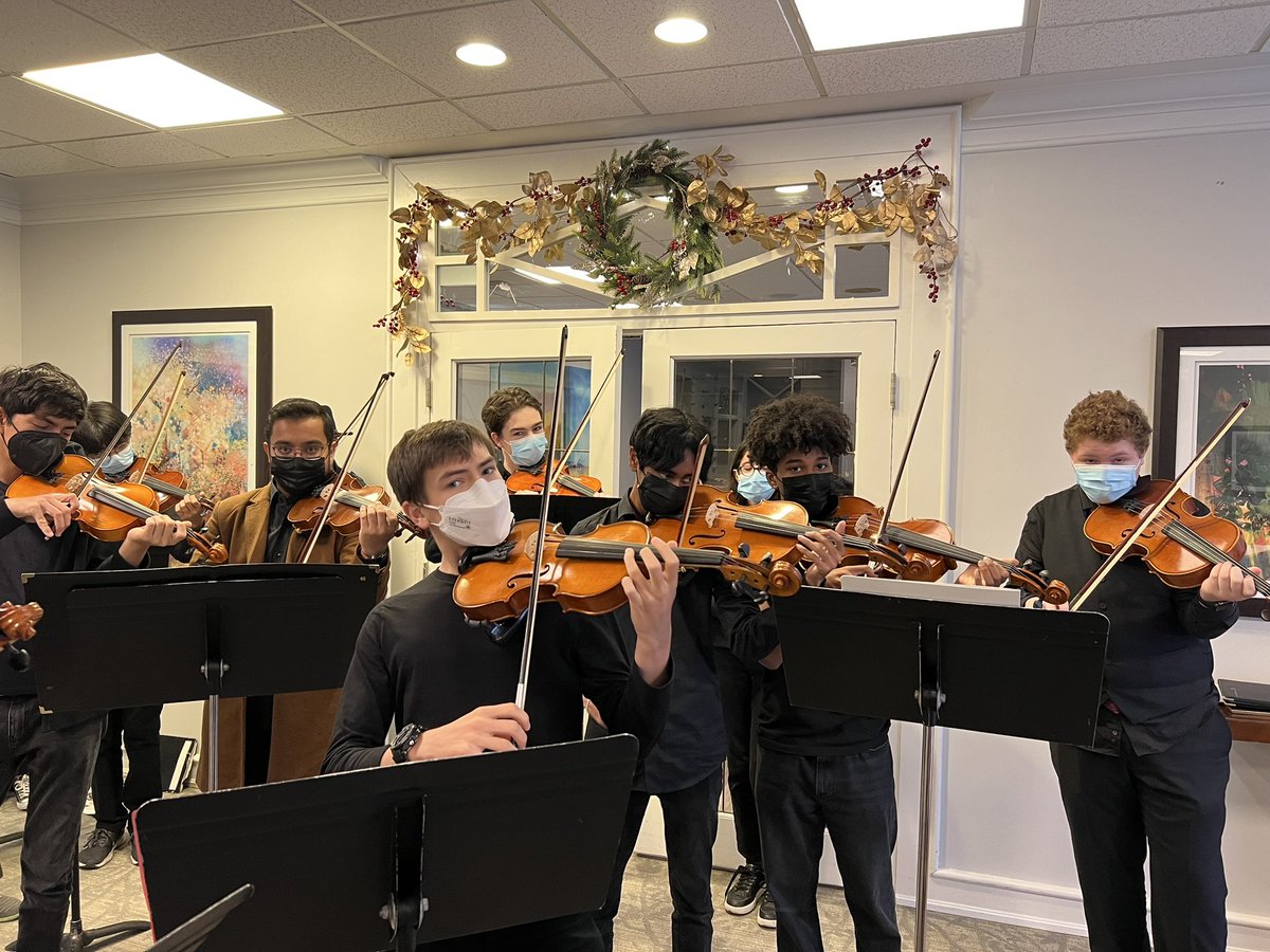 Dr_Kizas's tweet photo. It’s been a busy week for Regional Strings. Congratulations to our Symphonic Strings ensemble for bringing some seasonal cheer to the residents at Revera King Gardens Retirement Residence. A fantastic performance Symphonic Strings! https://t.co/syB5D9ubo5