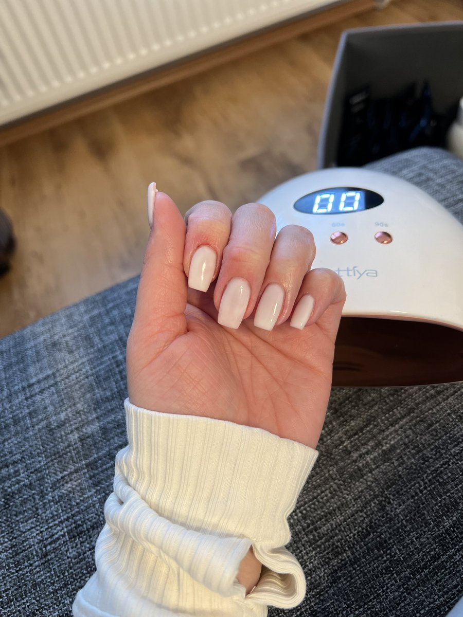 I love my Neonail🤍🤍 #nails #nailart #nailinspo #naildesign