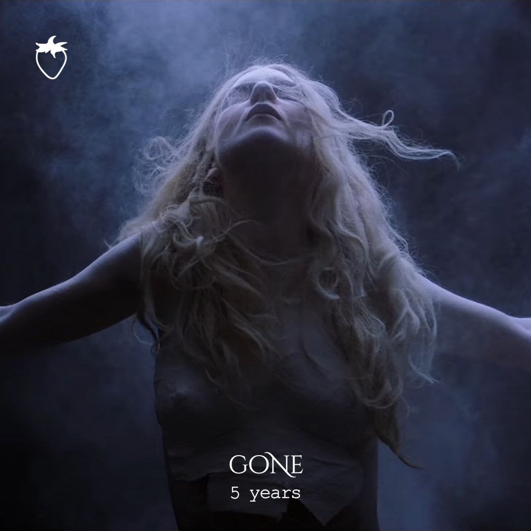 iambountyfan's tweet photo. '@ionnalee; GONE' released 5 years ago! #EABF 🔥
it is the album's 2nd most watched video on @youtube, while on @spotify it ranks as the album's 4th most streamed song behind NOT HUMAN, SAMARITAN and BLAZING. https://t.co/MZClzgULTj